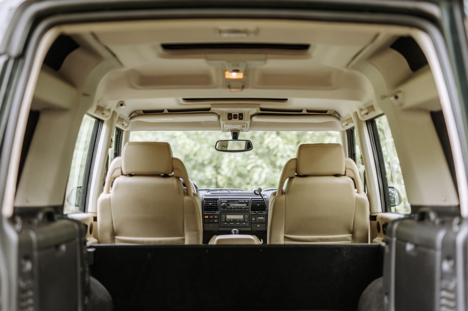 Bagageruimte van Land Rover Discovery 2 camper