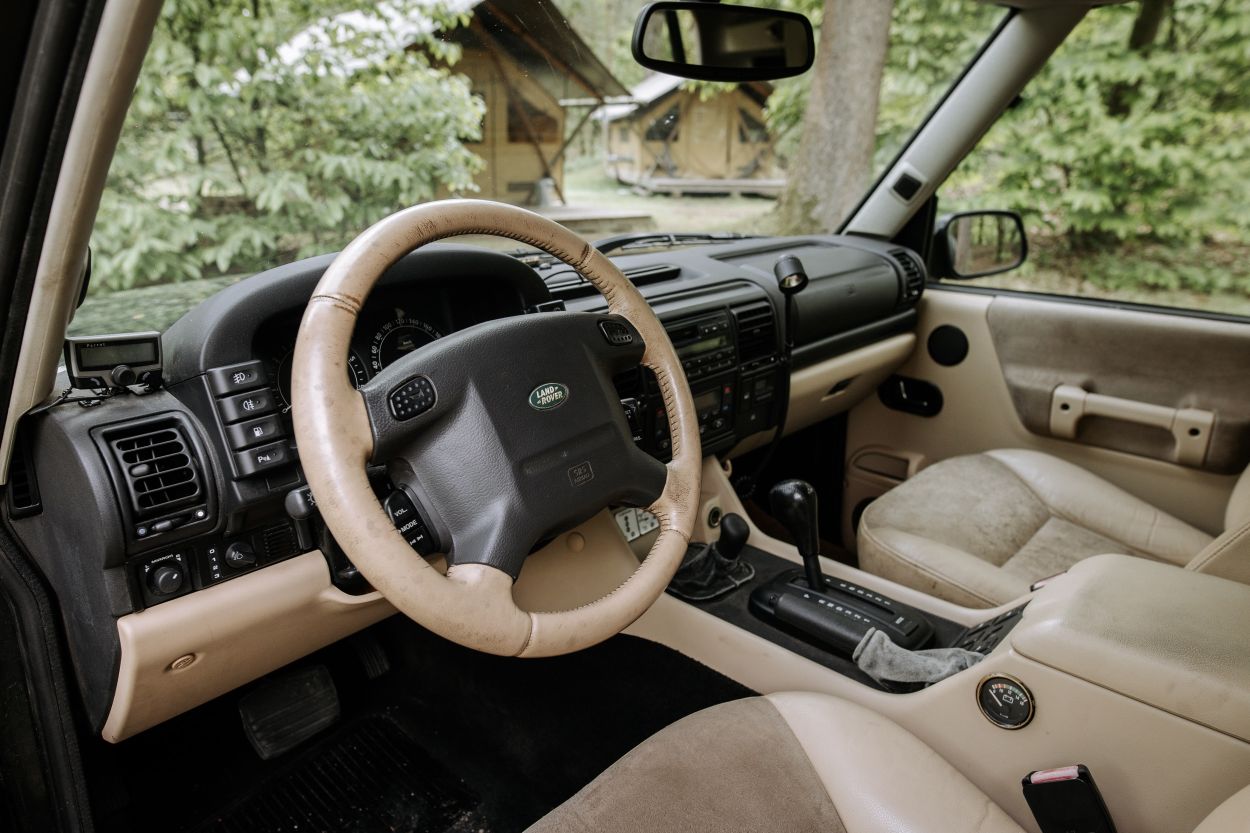 Dashboard van Gehuurde Land Rover 